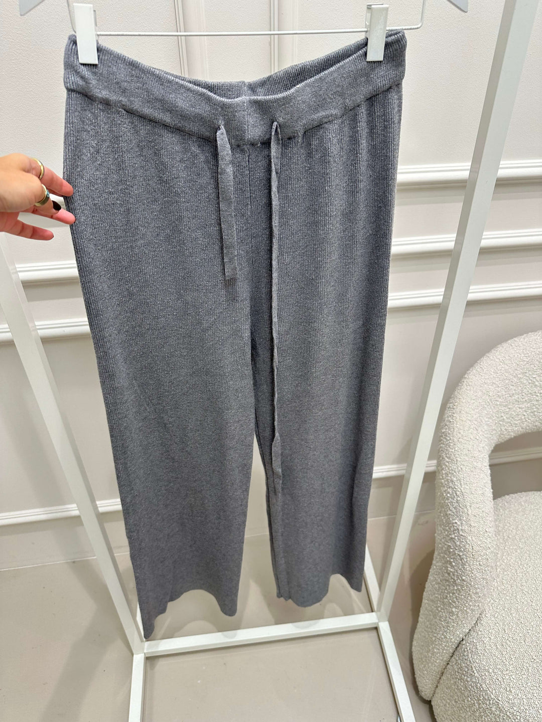 Schlabberhose in Grau – Weite Jerseyhose