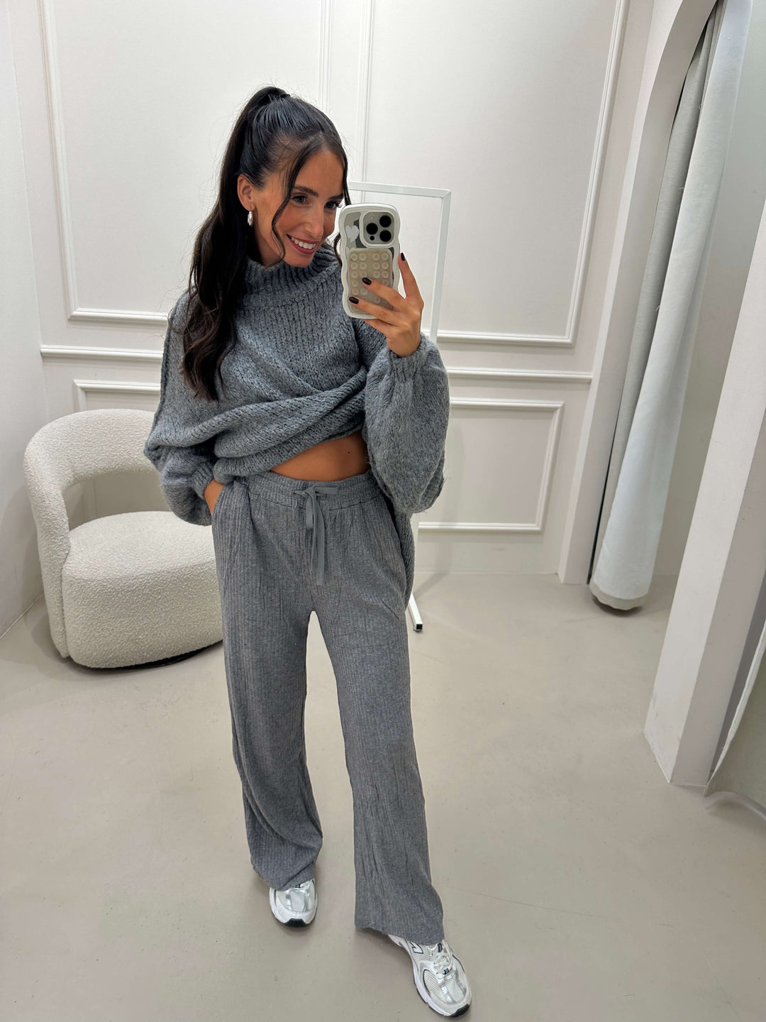 Gerippte Schlabberhose in Dunkelgrau – Weite Jerseyhose mit Glitzereffekt