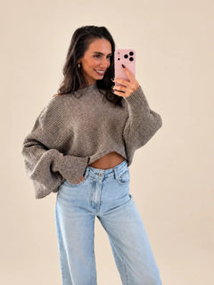 Women’s cropped knit jumper in Taupe with a loose fit and voluminous sleeves | Lisa’s Boutique
