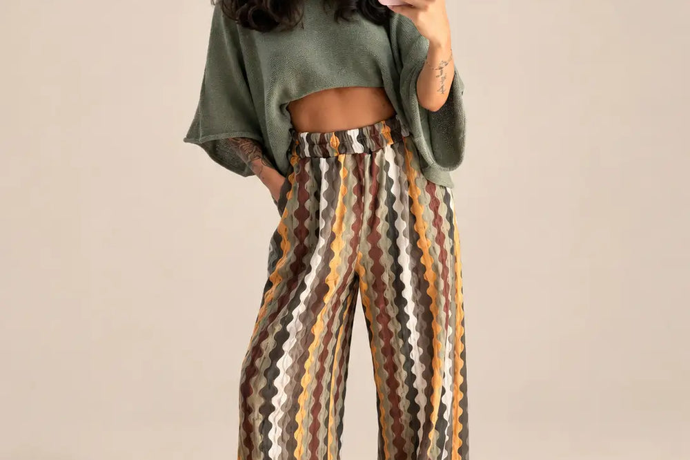 Donna in maglione leggero kaki | Lisa’s Boutique