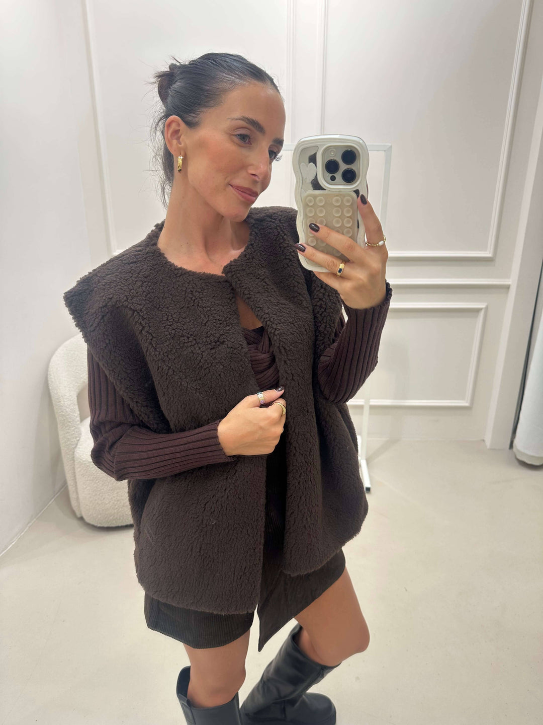 Flauschige Teddy Weste in Braun mit weichem Teddyflor | Lisa’s Boutique