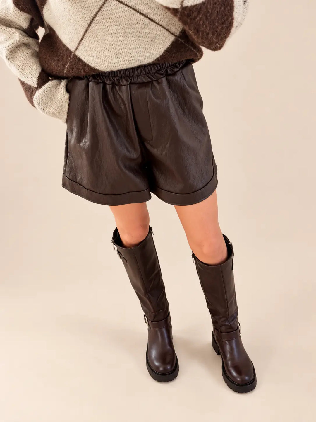 Pantaloncini in similpelle – Marroni