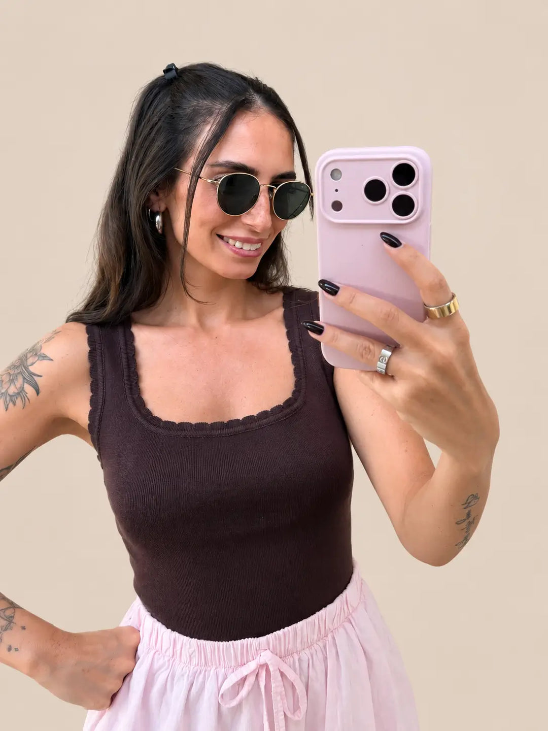 Top with Wavy Scoop Neckline – Brown