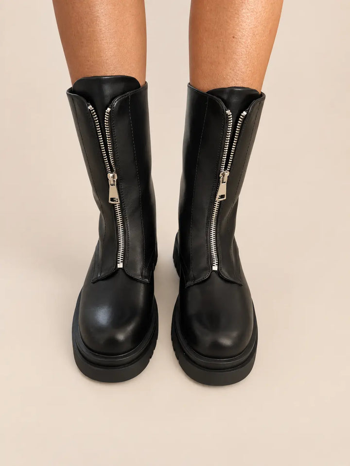 Boots with Zip – Black