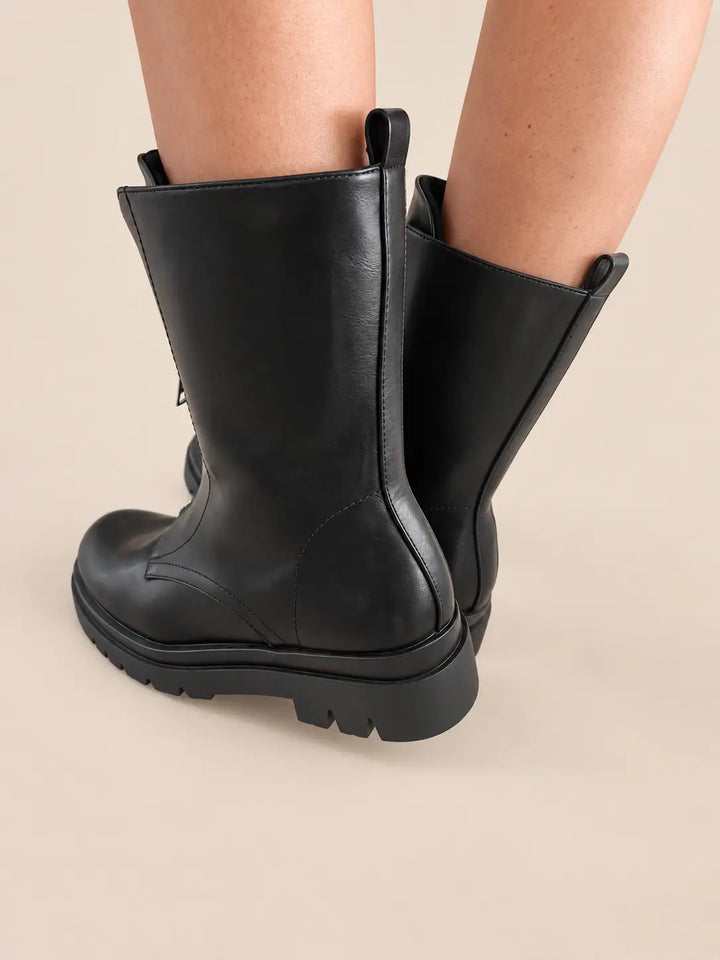Boots with Zip – Black