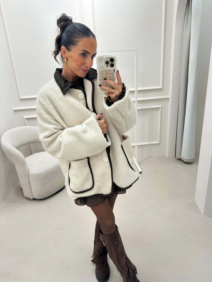 Teddyjacke mit Cordkragen – Creme