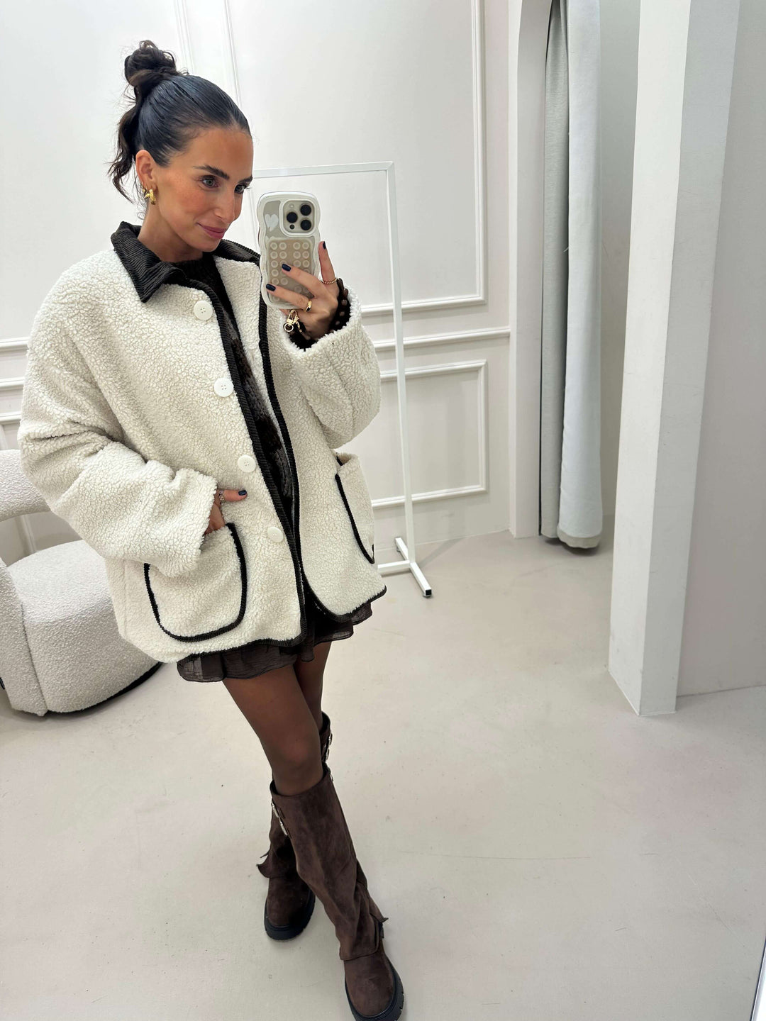 Teddyjacke mit Cordkragen – Creme