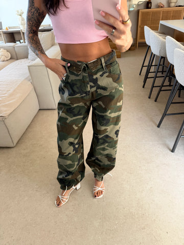 Ballon Straight Jeans mit Stretch – Camouflage