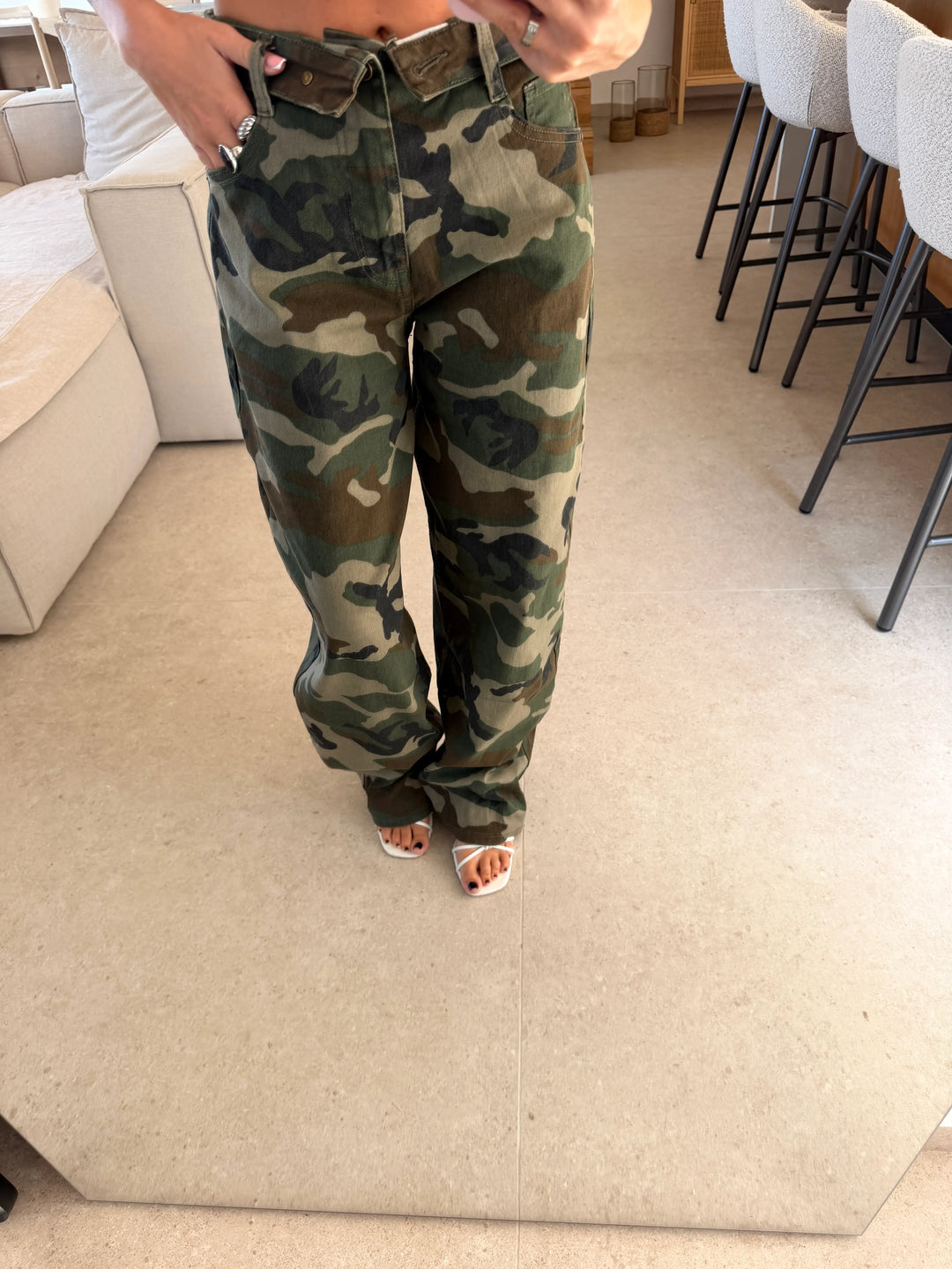 Ballon Straight Jeans mit Stretch – Camouflage