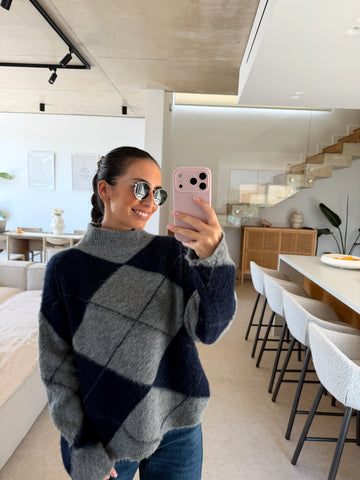 Argyle Knit Sweater – Grey