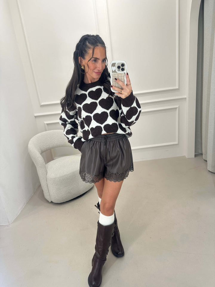Strickpullover mit Braunen Herzmuster