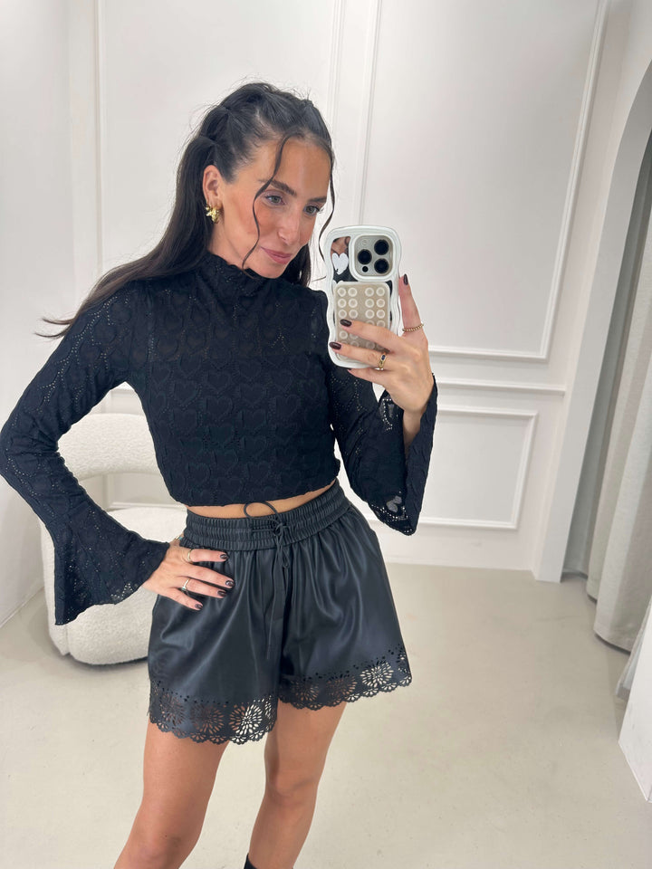 Spitzenbluse Schwarz – Langarm mit Herzmuster