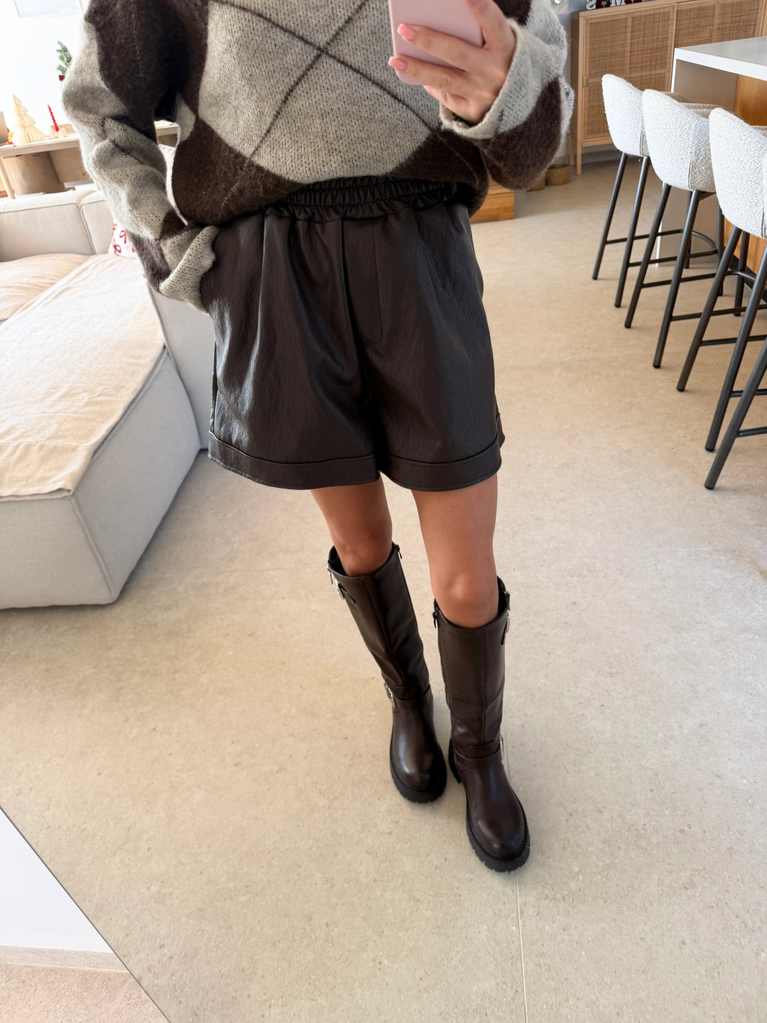 Pantaloncini in similpelle – Marroni