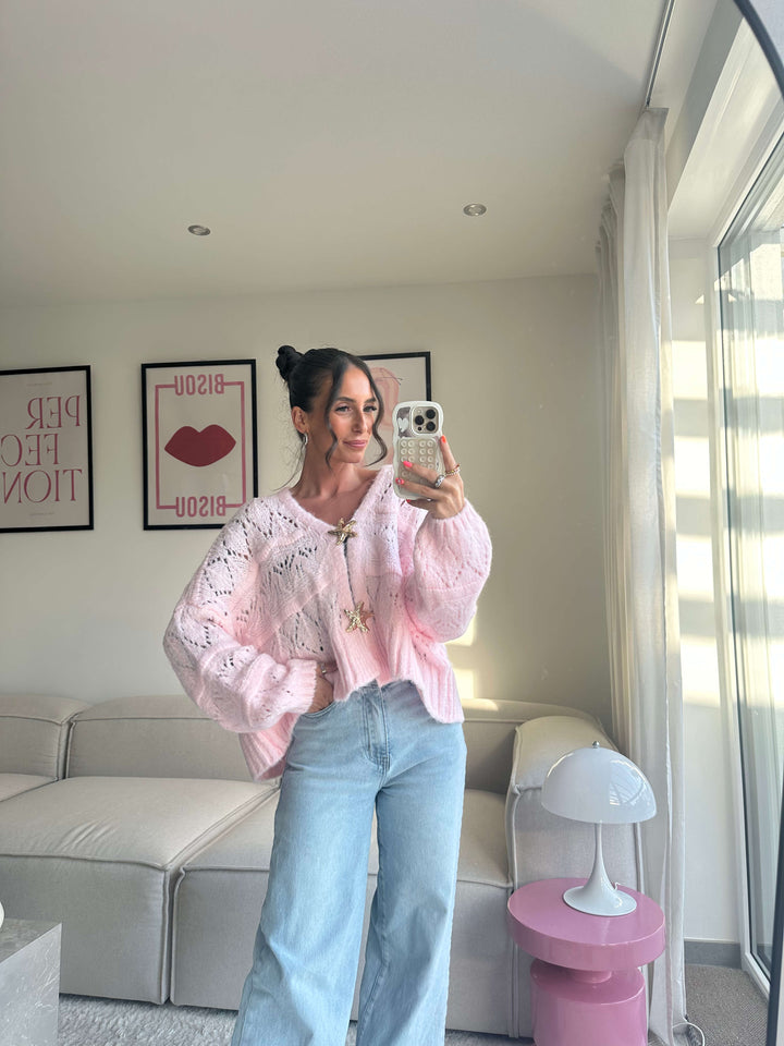 Strick-Cardigan mit Seesternverschlüssen in Rosa