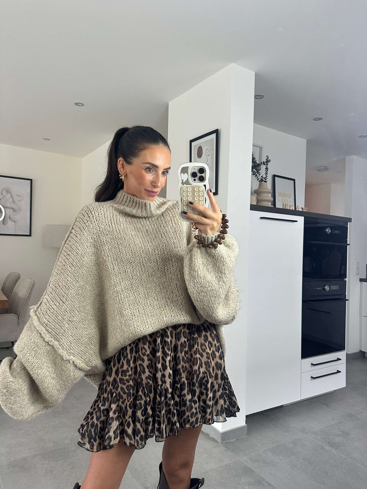 Flauschi Oversize-Strickpullover in Beige