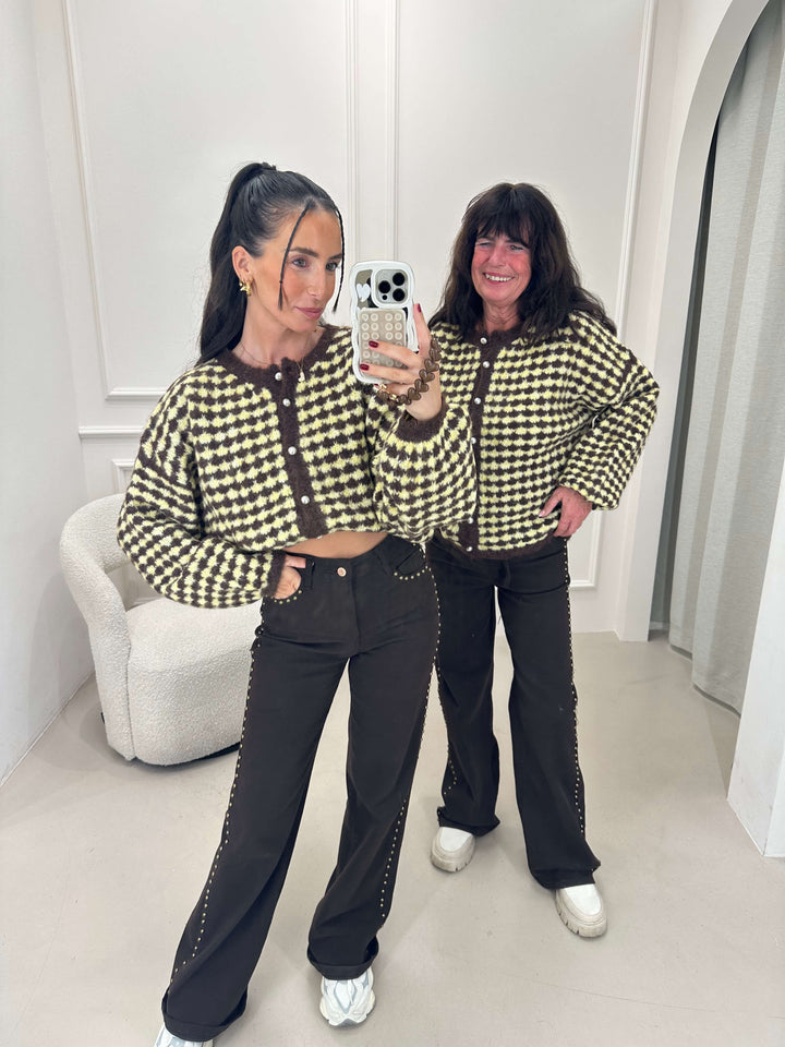 Knitted cardigan with buttons in yellow-brown