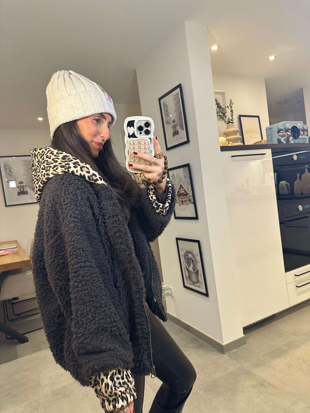 Teddy-Jacke mit Leo-Kapuze Anthrazit