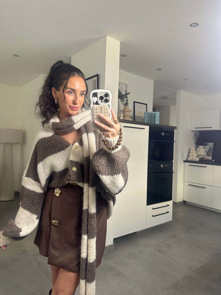 Gestreifter Strickcardigan mit Schal – Creme & Braun