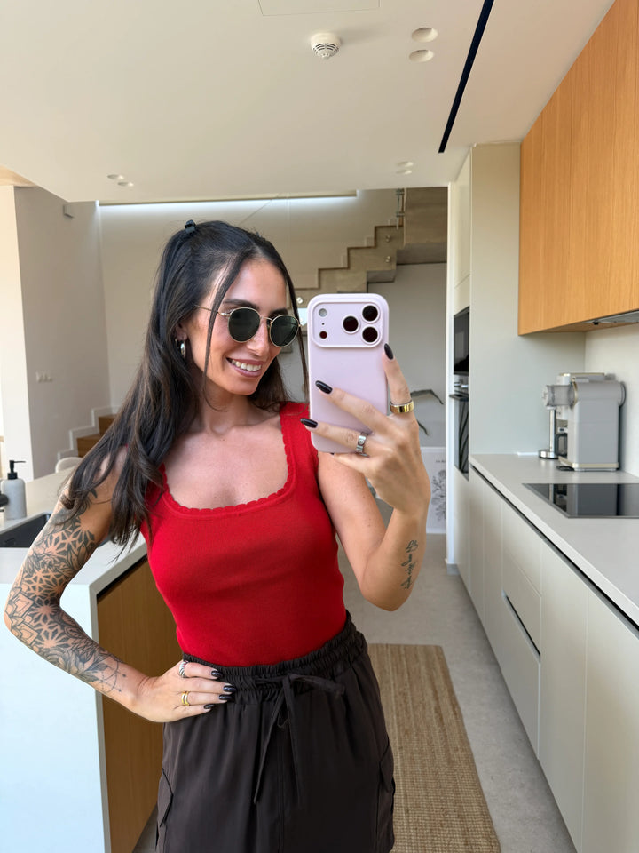 Top with Wavy Scoop Neckline – Red
