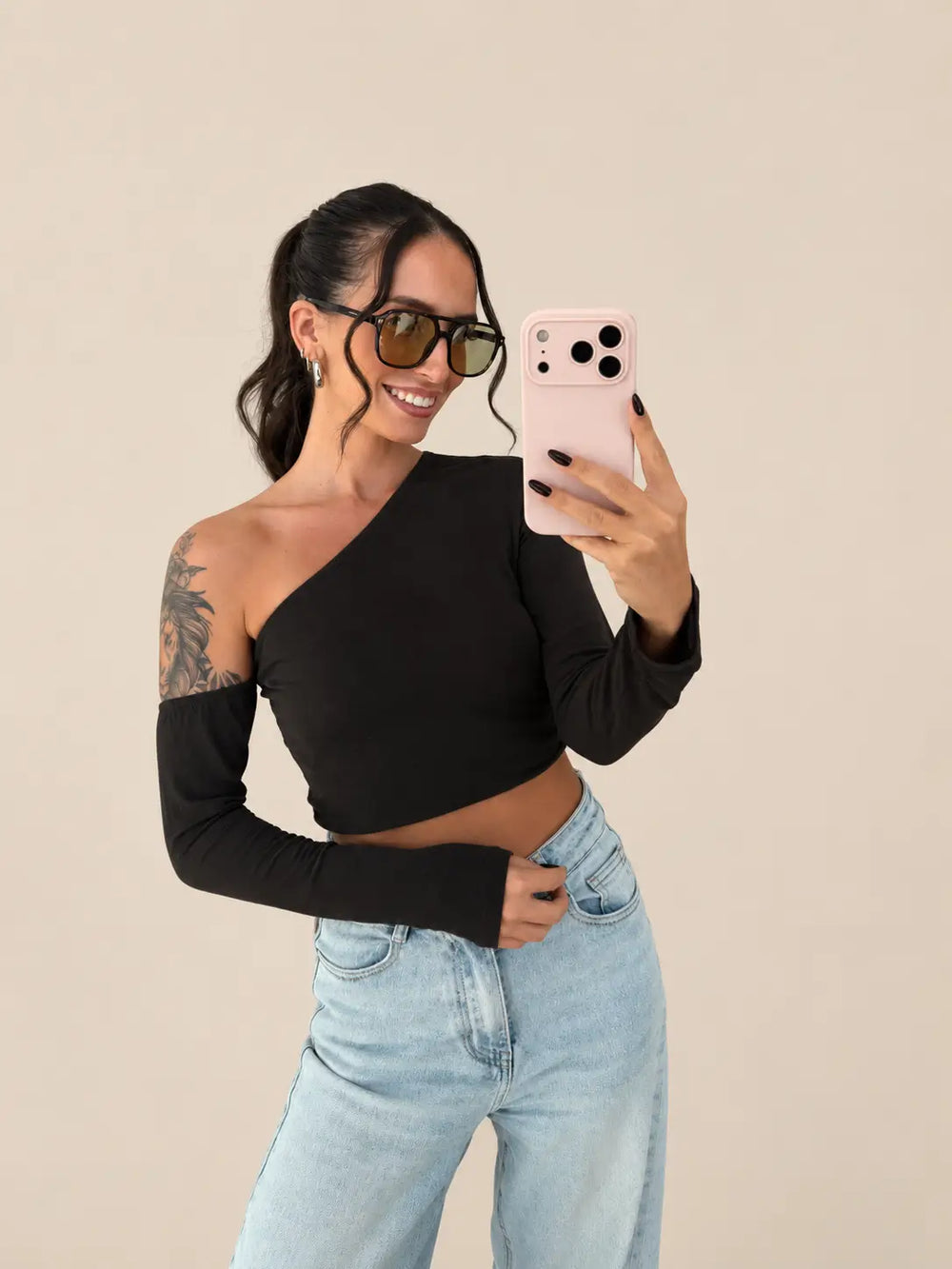 Asymmetrisches Oberteil Damen in Braun mit körpernaher Passform und asymmetrischem Ausschnitt | Lisa’s Boutique
