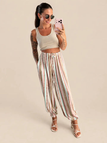 Top basic donna beige a coste, vista di dettaglio | Lisa’s Boutique
