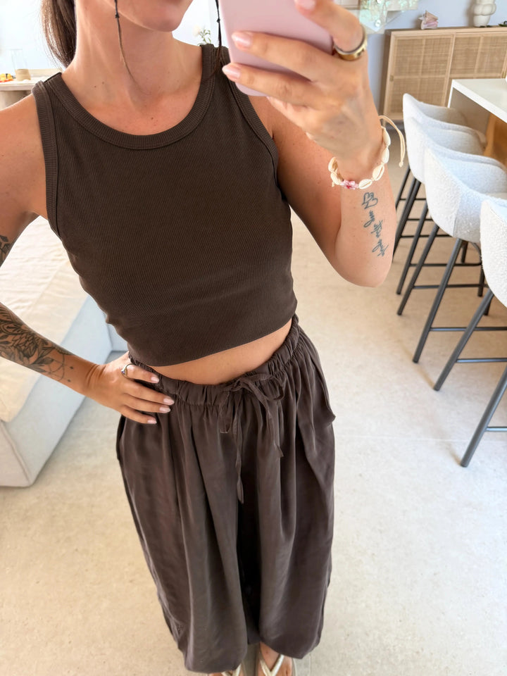 Basic Top – Braun Top Lisas Boutique 