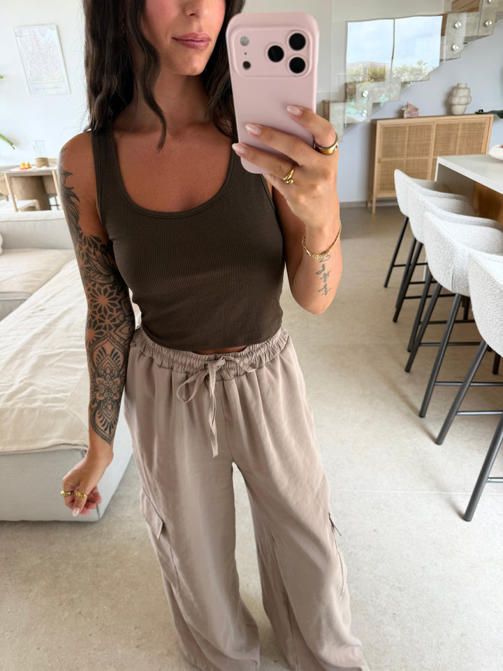 Basic Top – Braun Top Lisas Boutique 