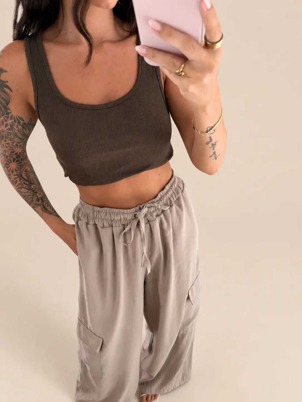 Basic Top Damen in Braun, gerippt, Vorderansicht | Lisa’s Boutique