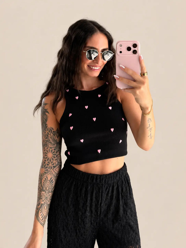 Women’s top in Black | Lisa’s Boutique