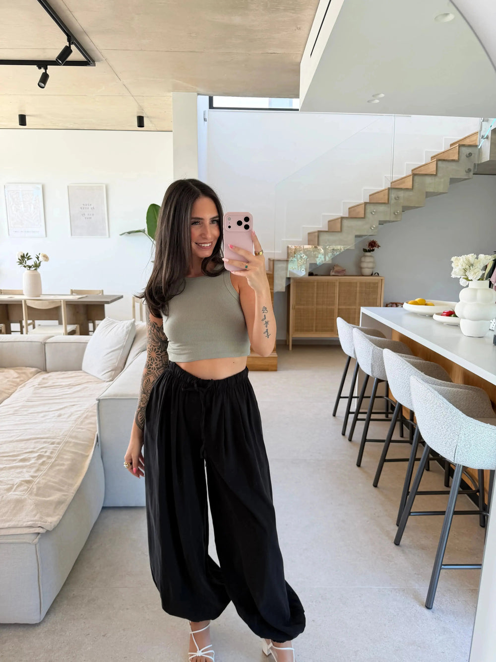 Basic Top – Khaki – am Model | Lisa’s Boutique