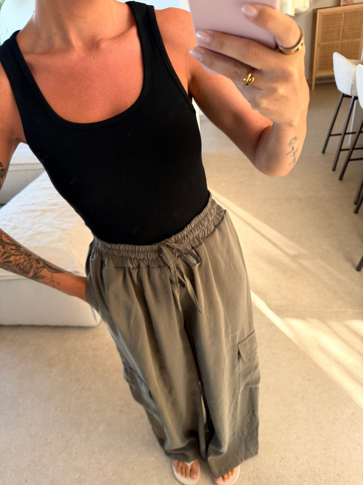 Basic Top – Schwarz Top Lisas Boutique 