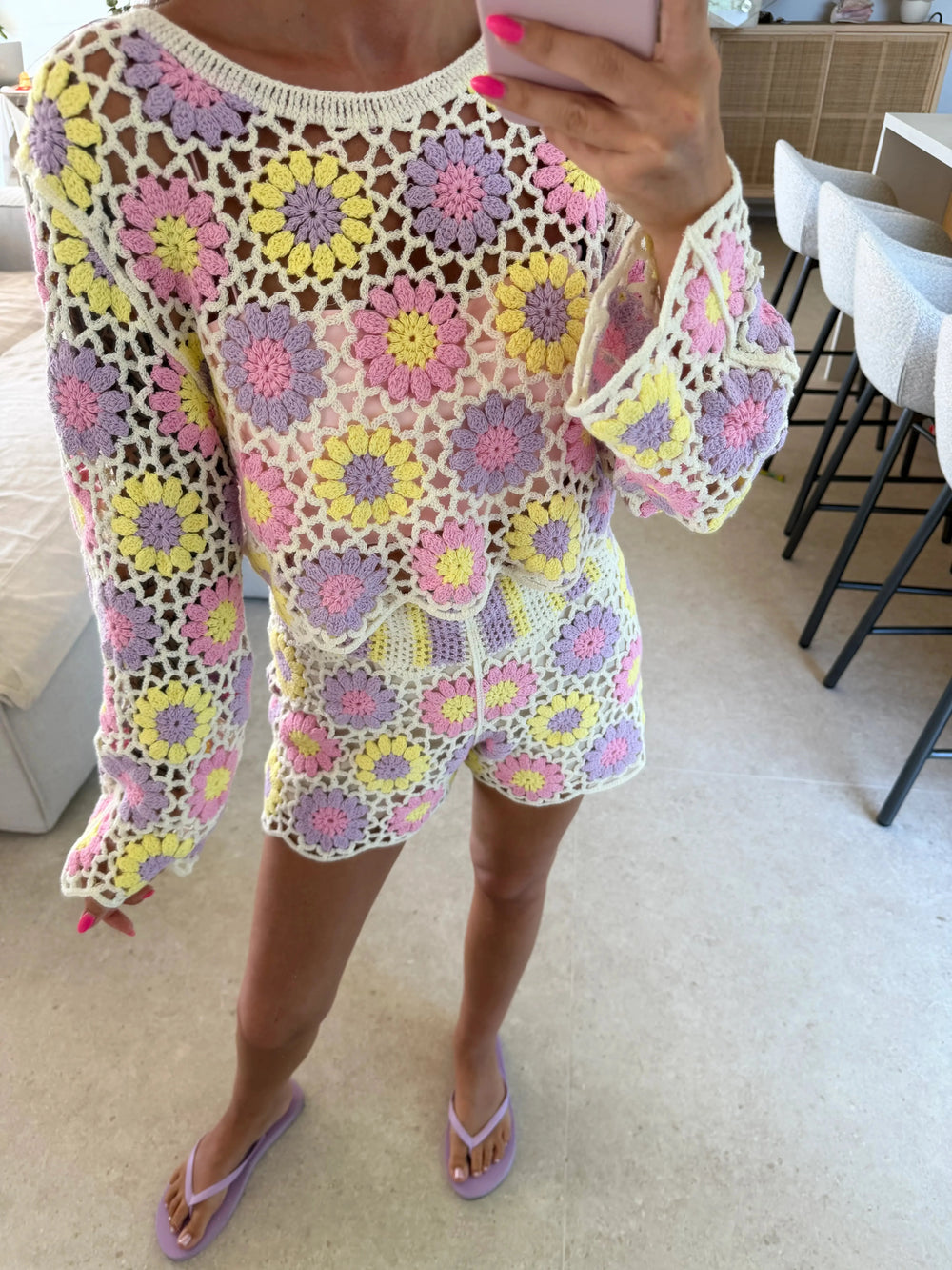 Blumen Häkel Langarmshirt – Creme/Bunt Pullover Lisas Boutique 