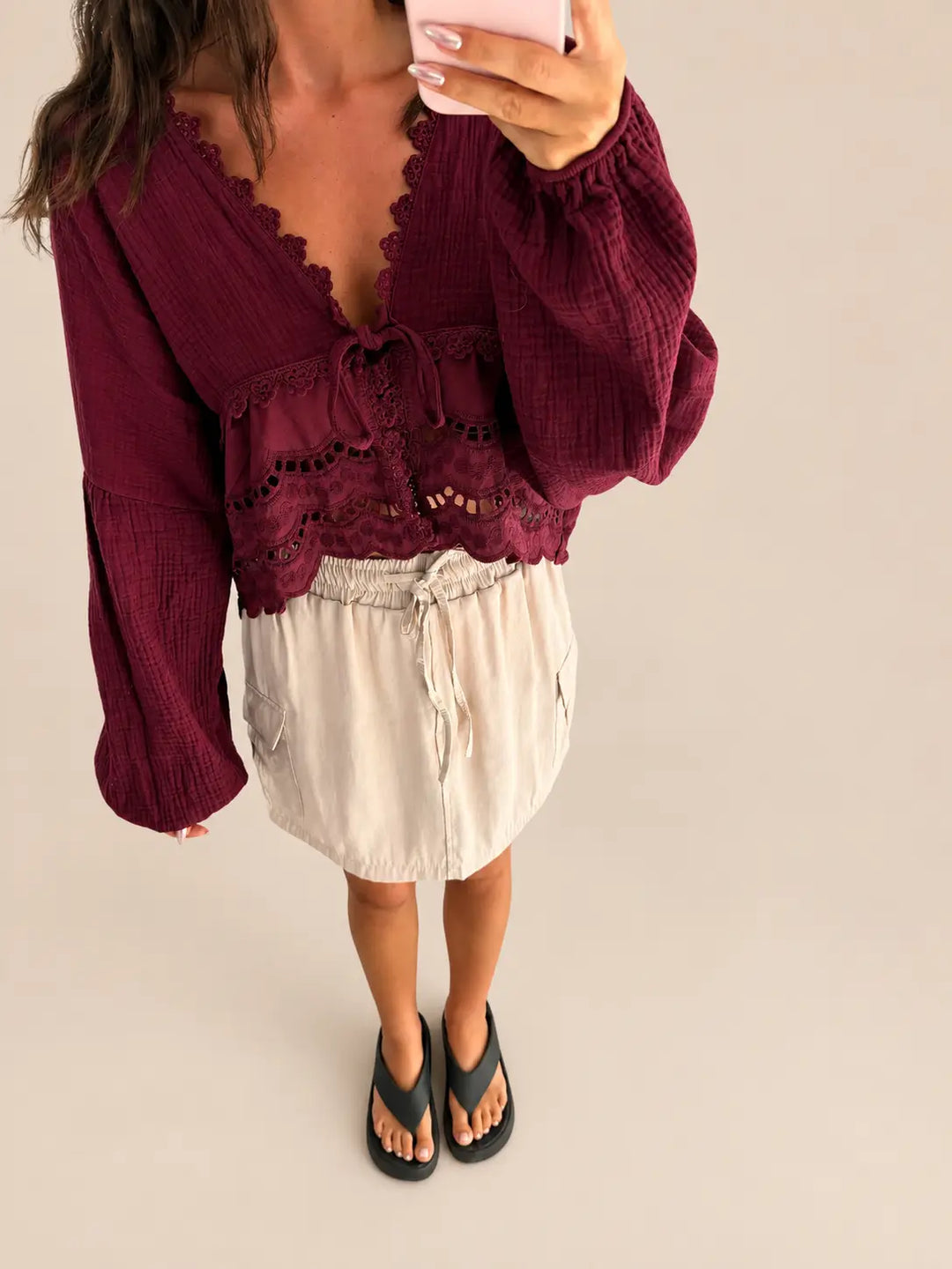 Women’s blouse in Bordeaux with crochet lace, broderie anglaise and wide balloon sleeves | Lisa’s Boutique