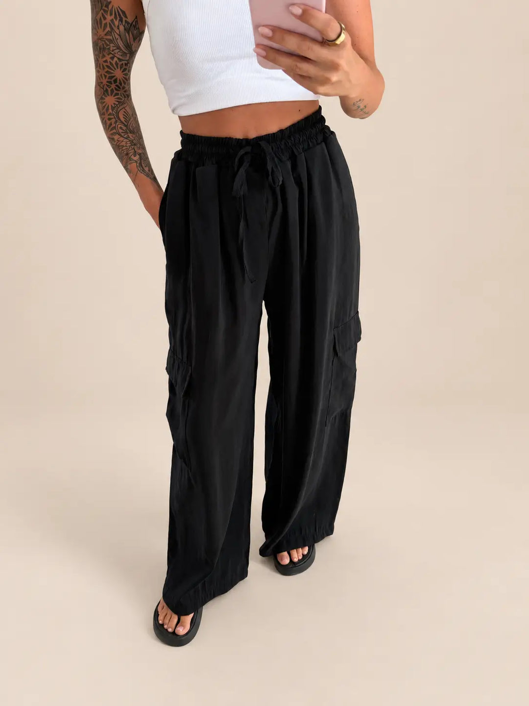 Cargobroek dames in Zwart, vooraanzicht | Lisa’s Boutique