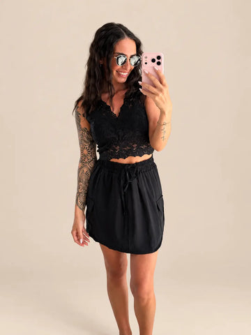 Cargo Rock Damen in Schwarz mit Bindeband und Spitzen Bustier | Lisa’s Boutique