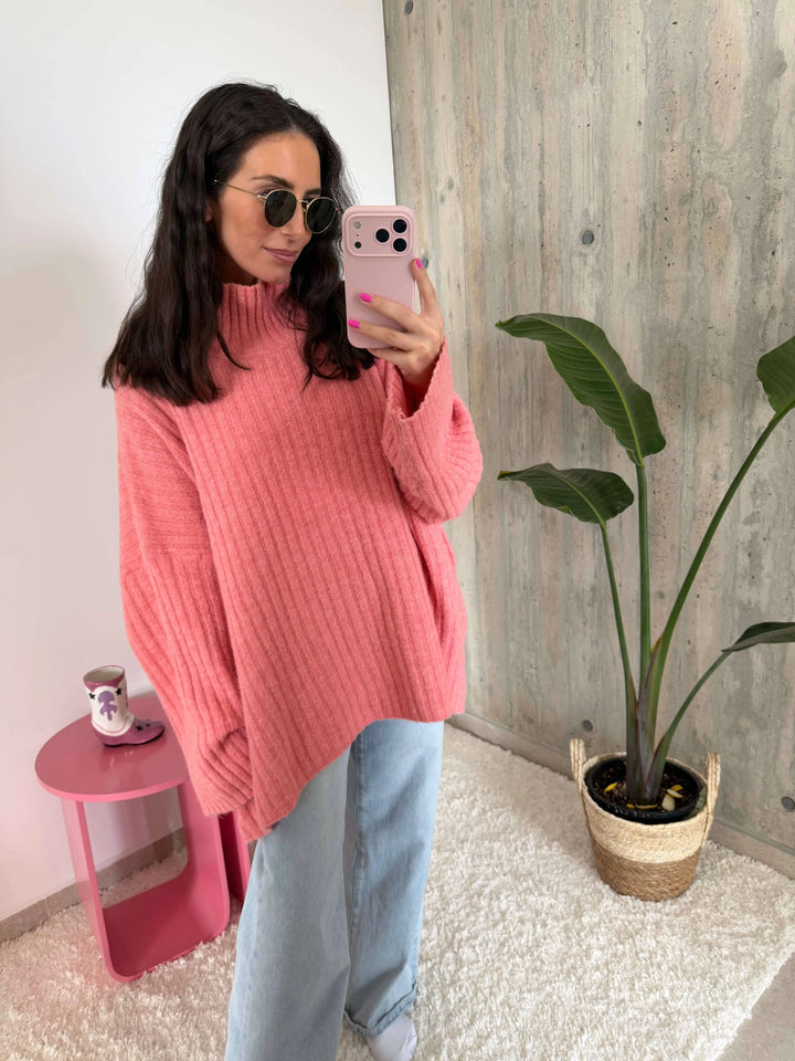 Gerippter Strickpullover in Apricot – am Model | Lisa’s Boutique