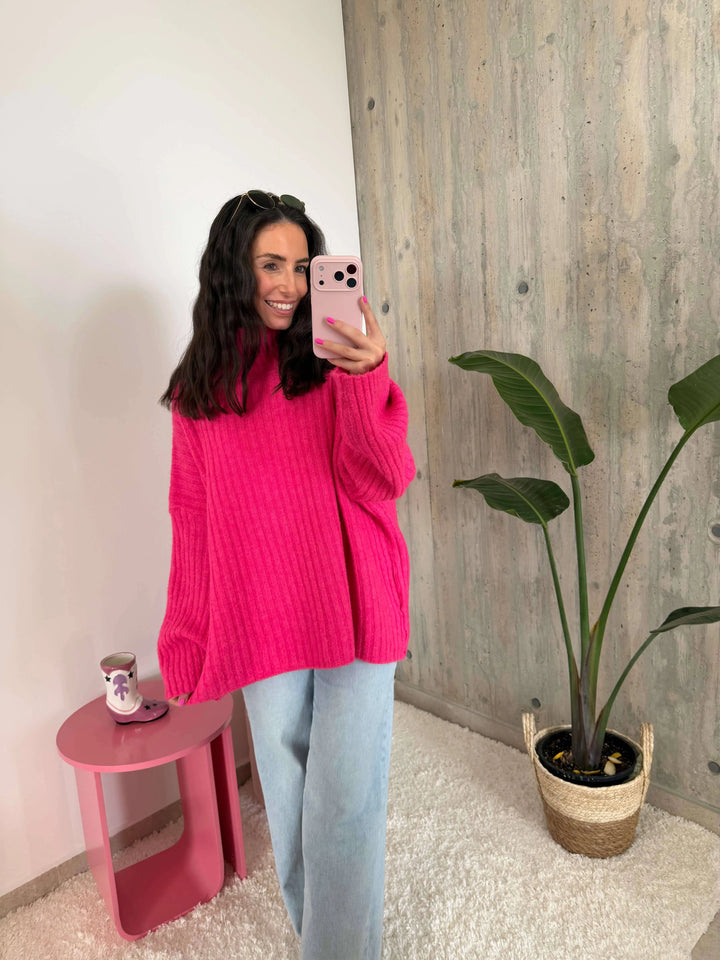 Gerippter Strickpullover in Pink – am Model | Lisa’s Boutique