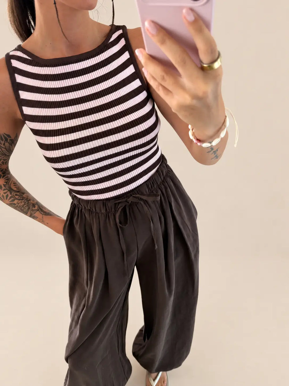 Detailweergave van roze top | Lisa’s Boutique