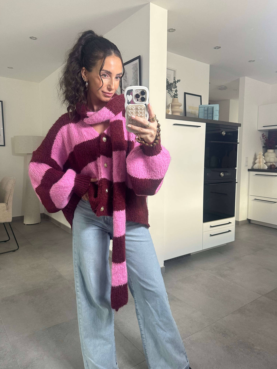 Gestreifter Strickcardigan mit Schal – Pink & Bordeaux Cardigan Lisas Boutique 