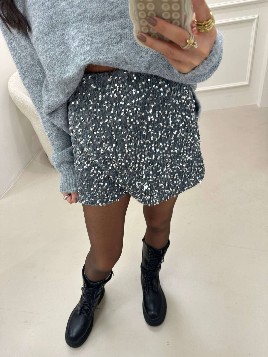 Glitzer Hosenrock Silber mit Pailletten Hosenrock Lisas Boutique 