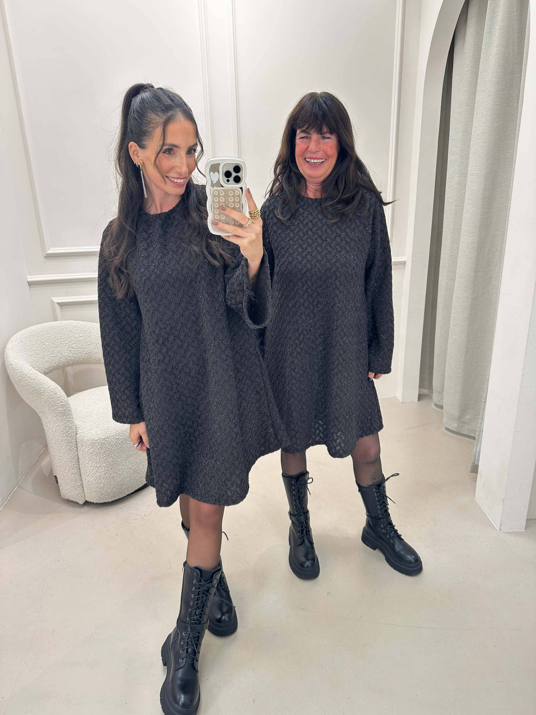 Glitzer Kleid Schleifen-Rücken Braun Pullover Lisas Boutique 