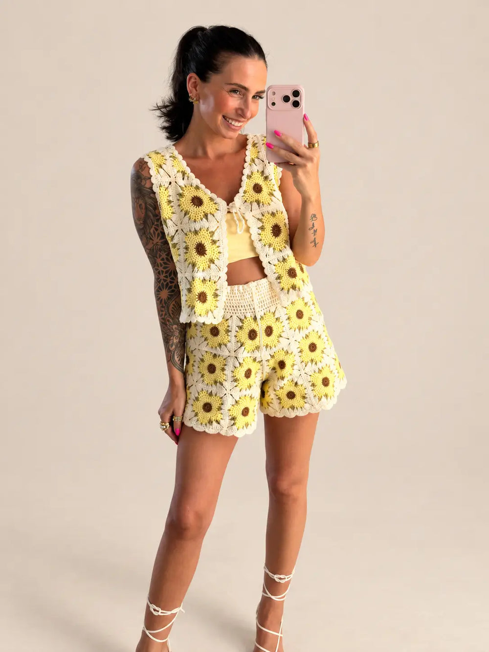 Häkel Set Beige Gelb mit Shorts und Weste | Lisa’s Boutique