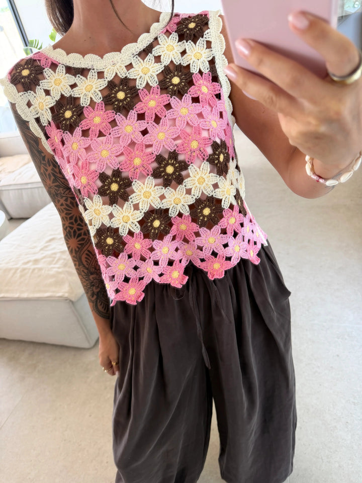 Häkel-Top mit Blumenmuster – Weiß/ Pink Top Lisas Boutique 