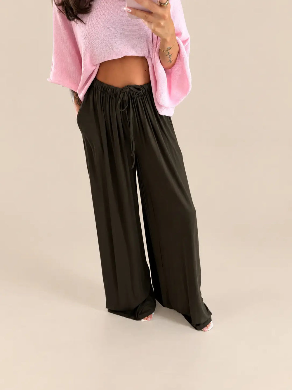 Jersey Stoffhose Damen in Braun mit Bindebund und weitem Bein | Lisa’s Boutique