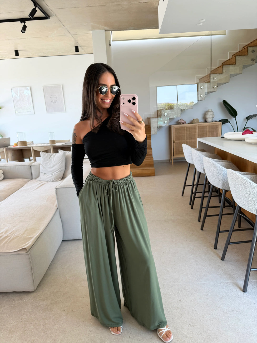 Jersey Stoffhose Damen in Khaki mit weitem Bein und elastischem Bund mit Bindeband | Lisa’s Boutique