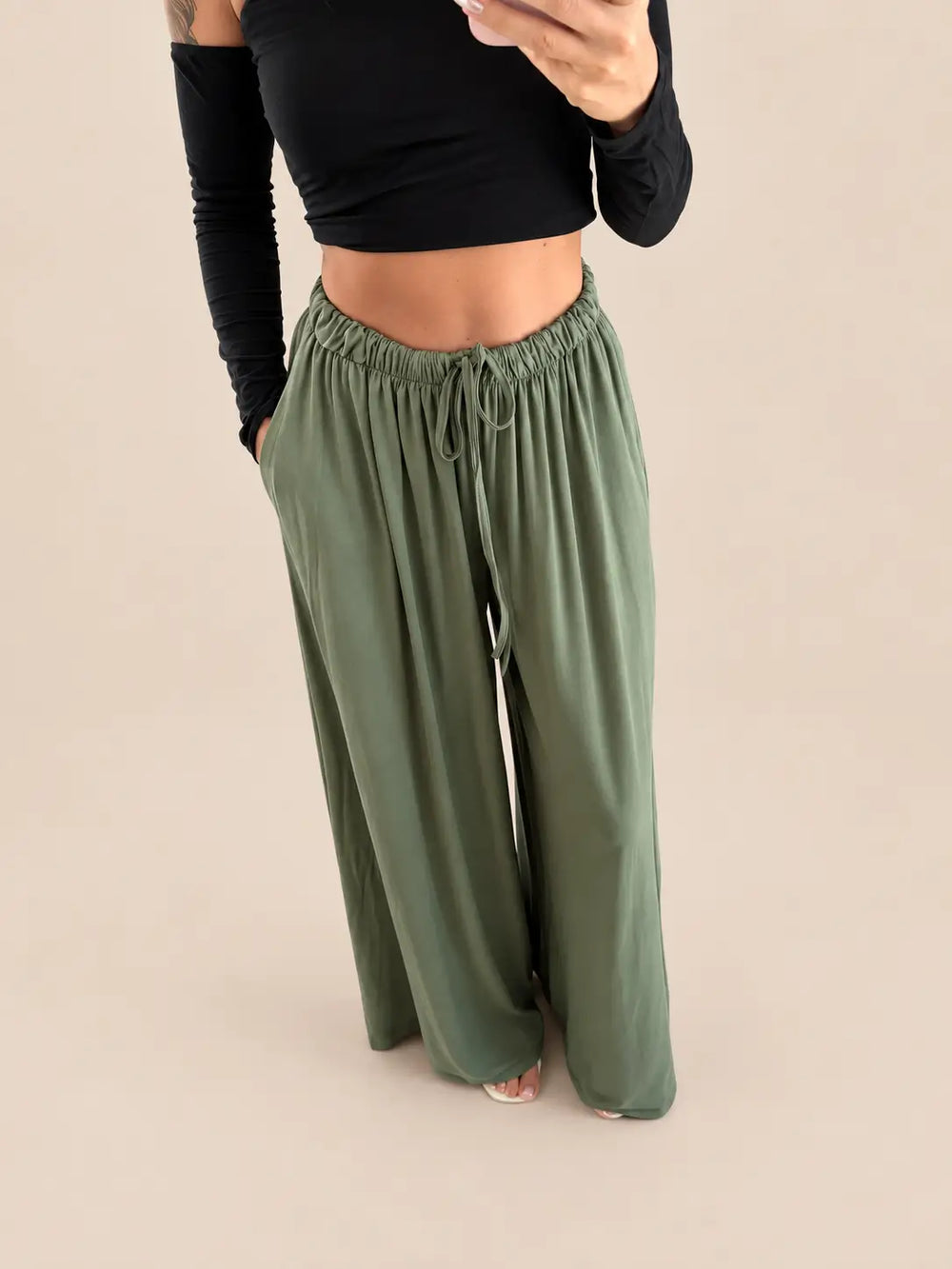 Jersey Stoffhose Damen in Khaki mit Bindebund | Lisa’s Boutique