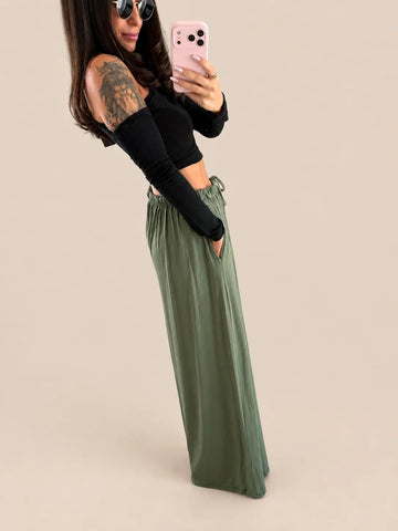 Women’s jersey trousers in Khaki, Side view | Lisa’s Boutique