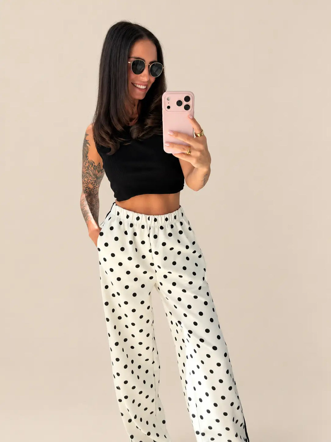 Jogginghose Damen in Weiß mit Punktmuster | Lisa’s Boutique