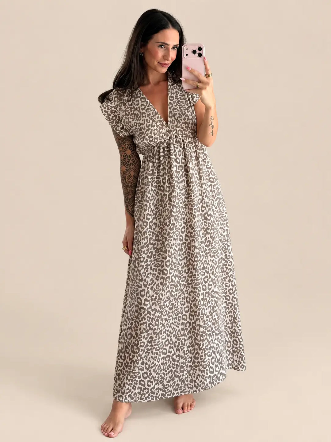 Jurk dames in Taupe met luipaardprint en gerimpelde taille | Lisa’s Boutique