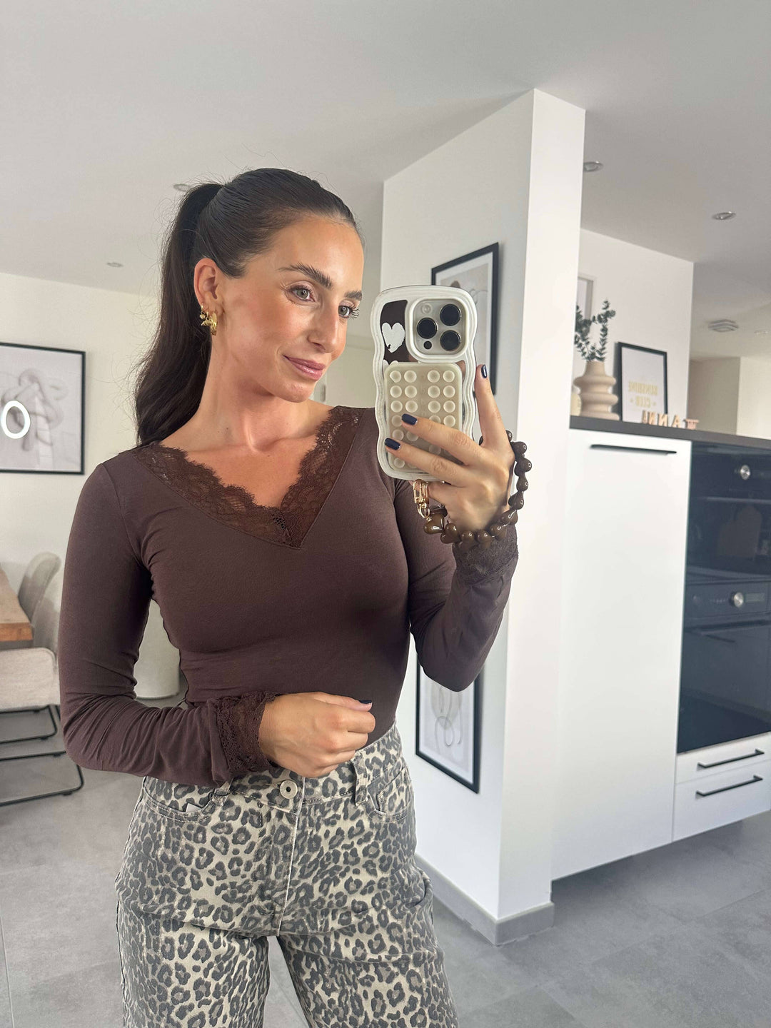 Langarmshirt Braun – Shirt mit Spitze Pullover Lisas Boutique 